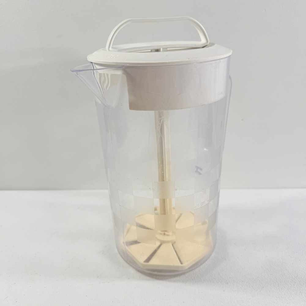Pampered Chef Quick-Stir Pitcher 2 Quart‎ 2270 Checkerboard Pattern White Lid